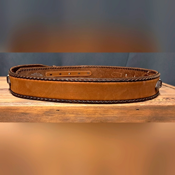 43" Beaded Leather Orvis Belt - Picture 3 of 10